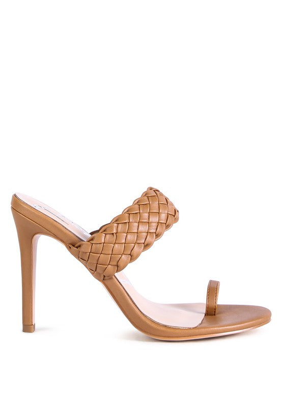 HIGH PERKS WOVEN STRAP TOE RING SANDALS