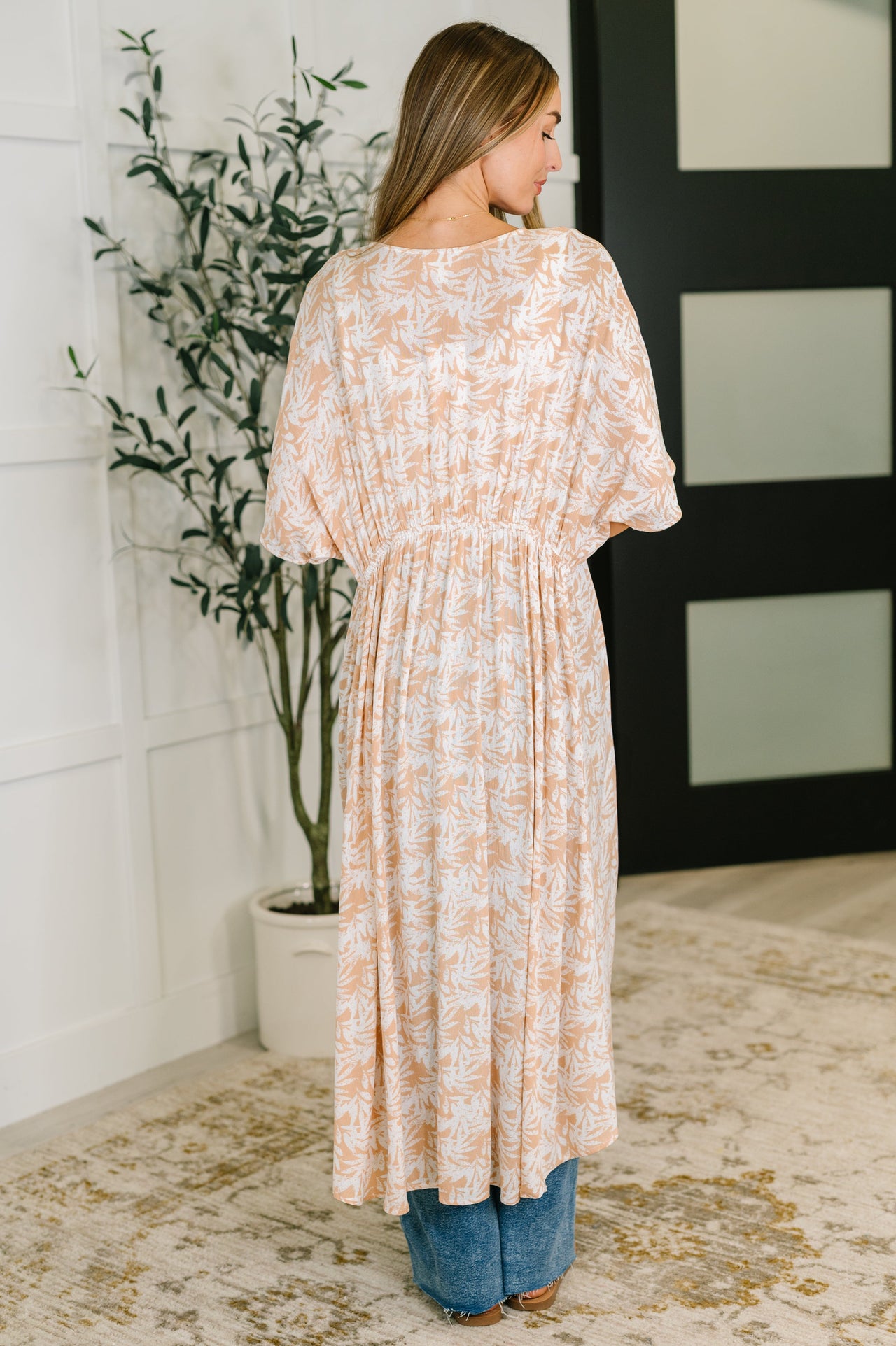 Tropical Print Gauze Kimono – Island Vibes in Milk Tea Tones